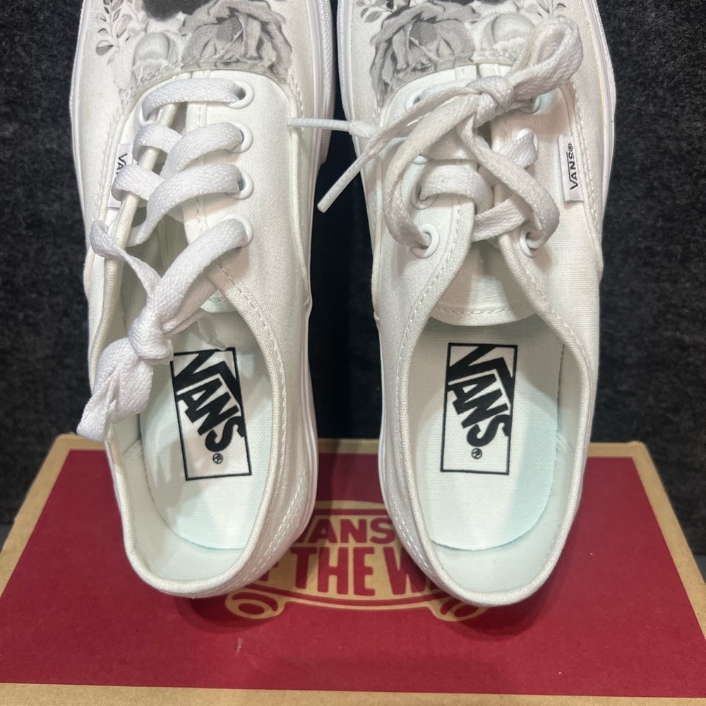 Vans Women's “Black & White Roses” Authentic Shoe Size 6.5 - Picture 13 of 14